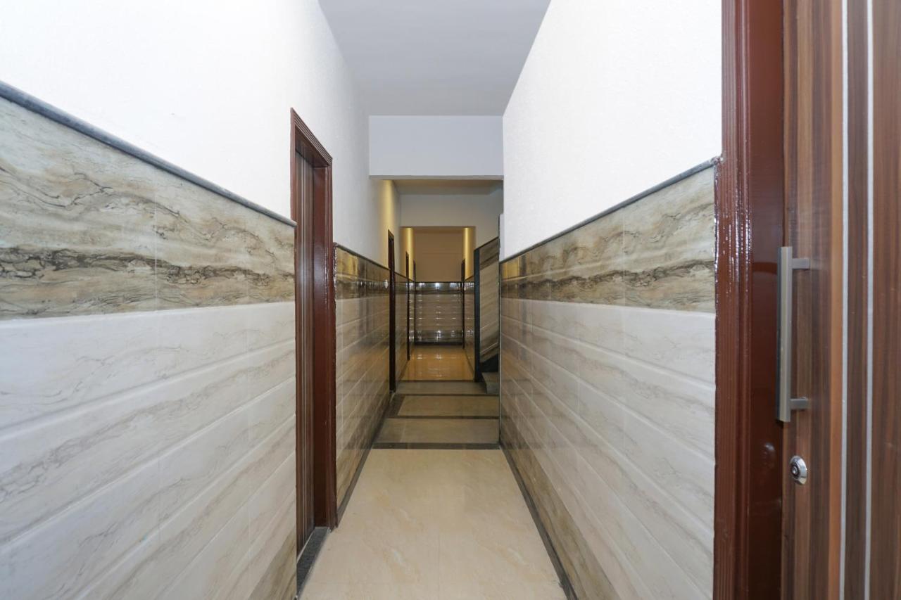 Oyo 80678 Shreenath Residency New Delhi Luaran gambar