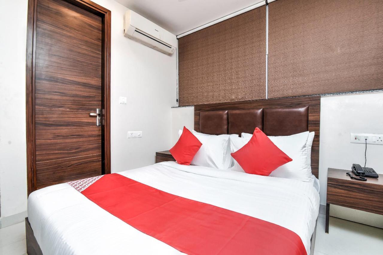 Oyo 80678 Shreenath Residency New Delhi Luaran gambar